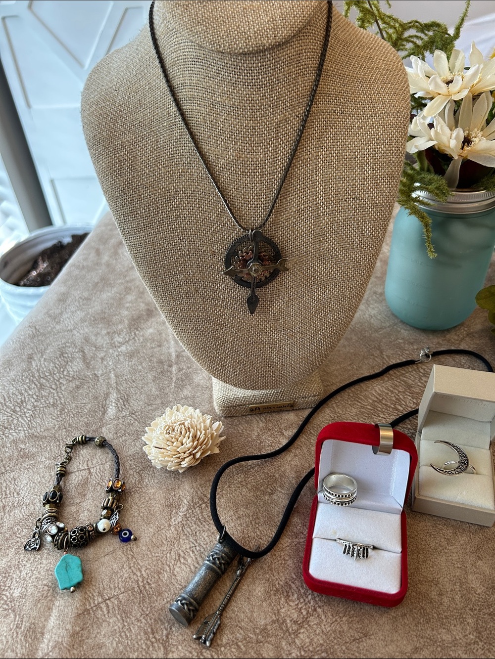 Vintage-Inspired Bronze Compass Pendant Necklace BUNDLE 😻